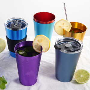 vasos de aluminio de colores