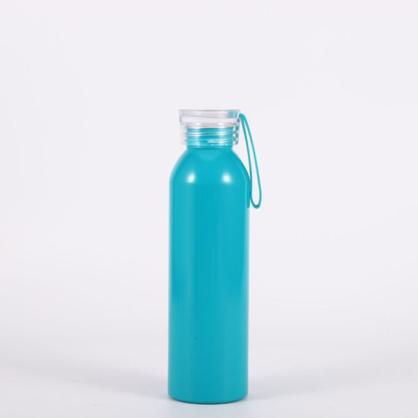 Botellas de aluminio de color azul cielo para agua potable.