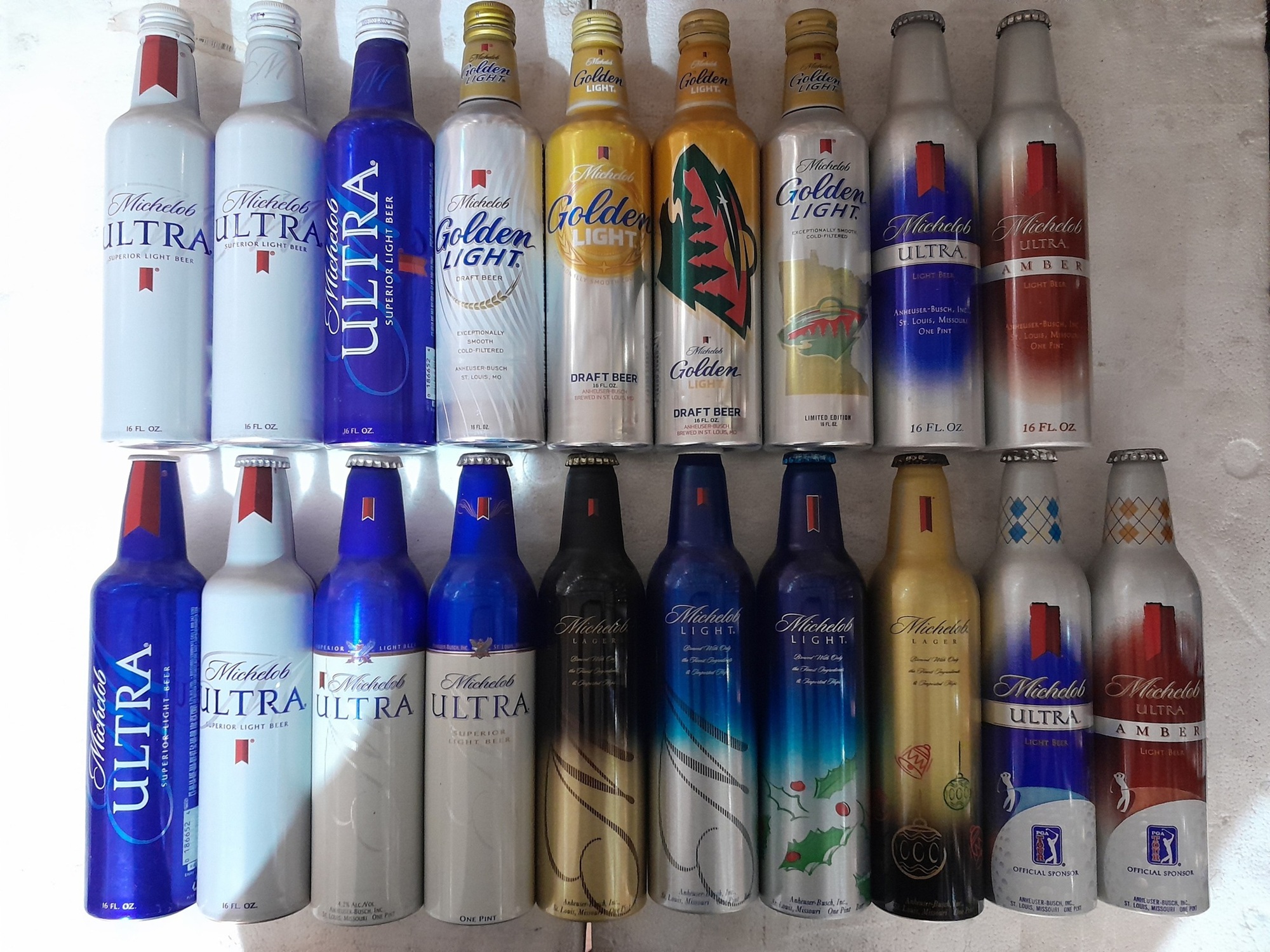Botella de aluminio Michelob Ultra, entera