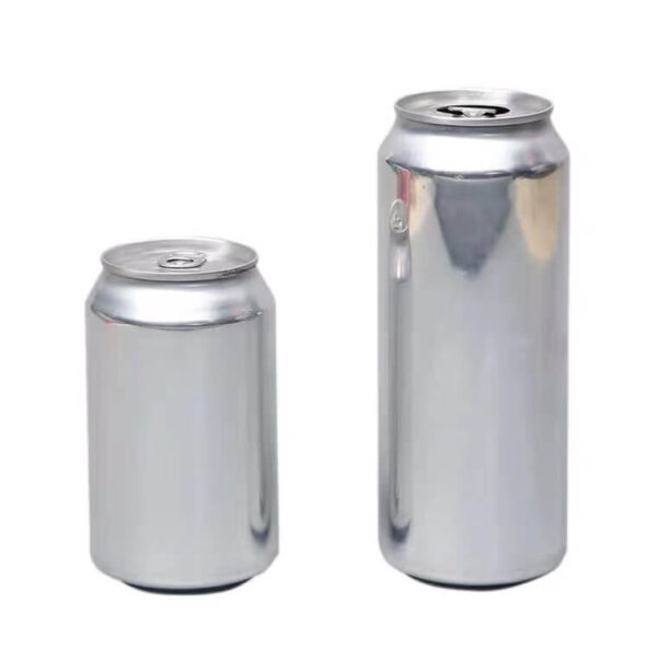 contenedores de bebidas de plata y aluminio