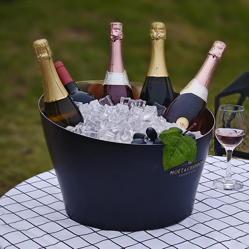 cubetas de aluminio negras